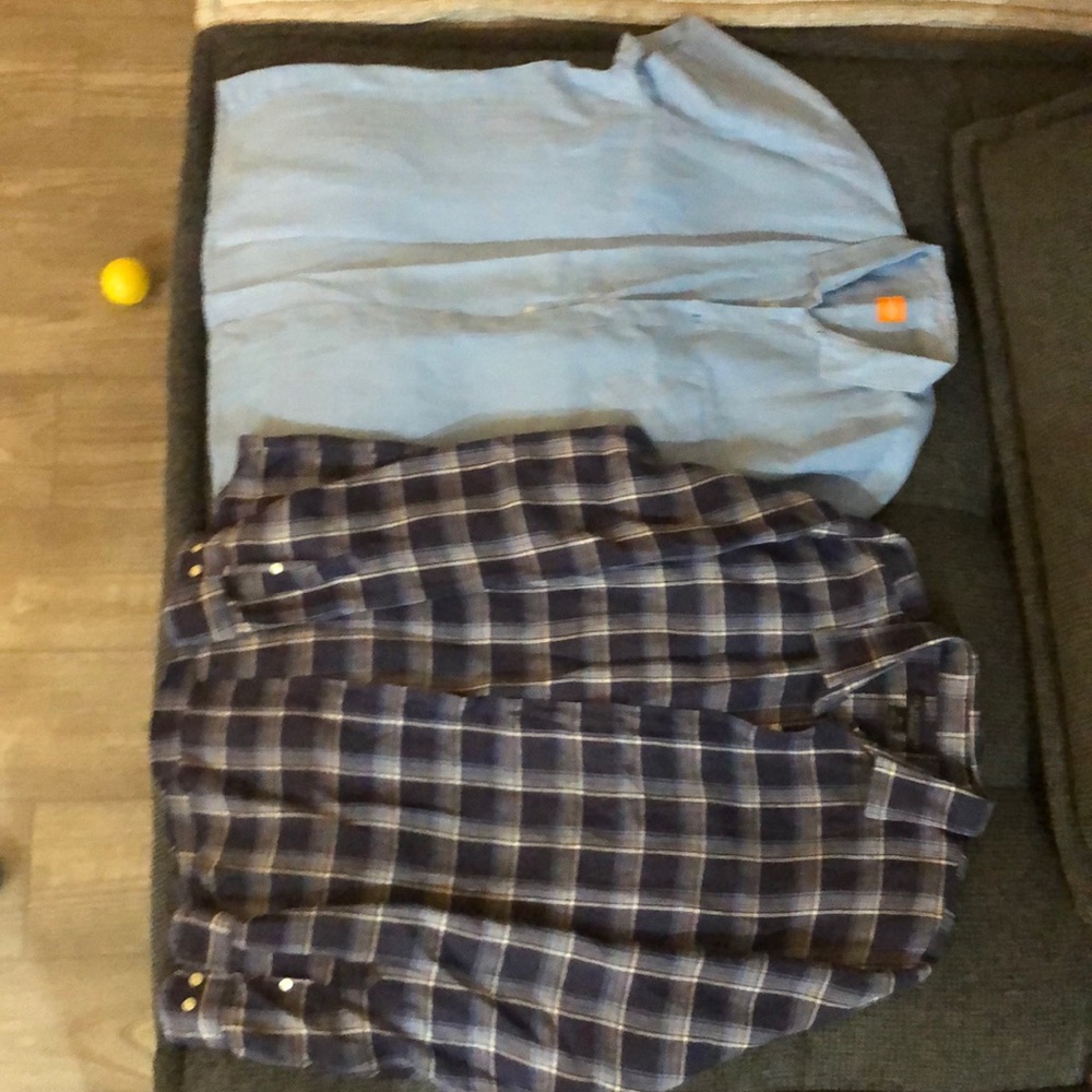 Lot of 2 men’s shirts Hugo Boss/Bloomingdale’s